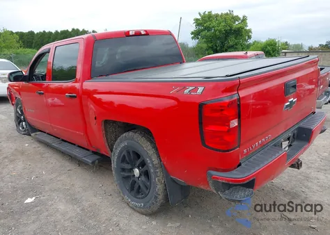 2018 Chevrolet Silverado 1500 2Lt из США, поврежденный, VIN 3GCUKREC3JG378751